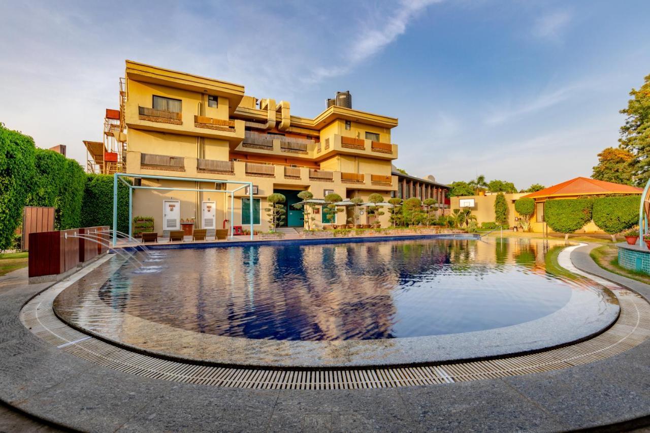 Downtown Resorts Nh8 Dhāruhera 외부 사진